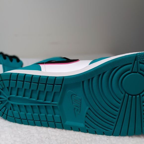 2018 Air Jordan 1 Mid SE' South Beach' - Picture 7 of 12